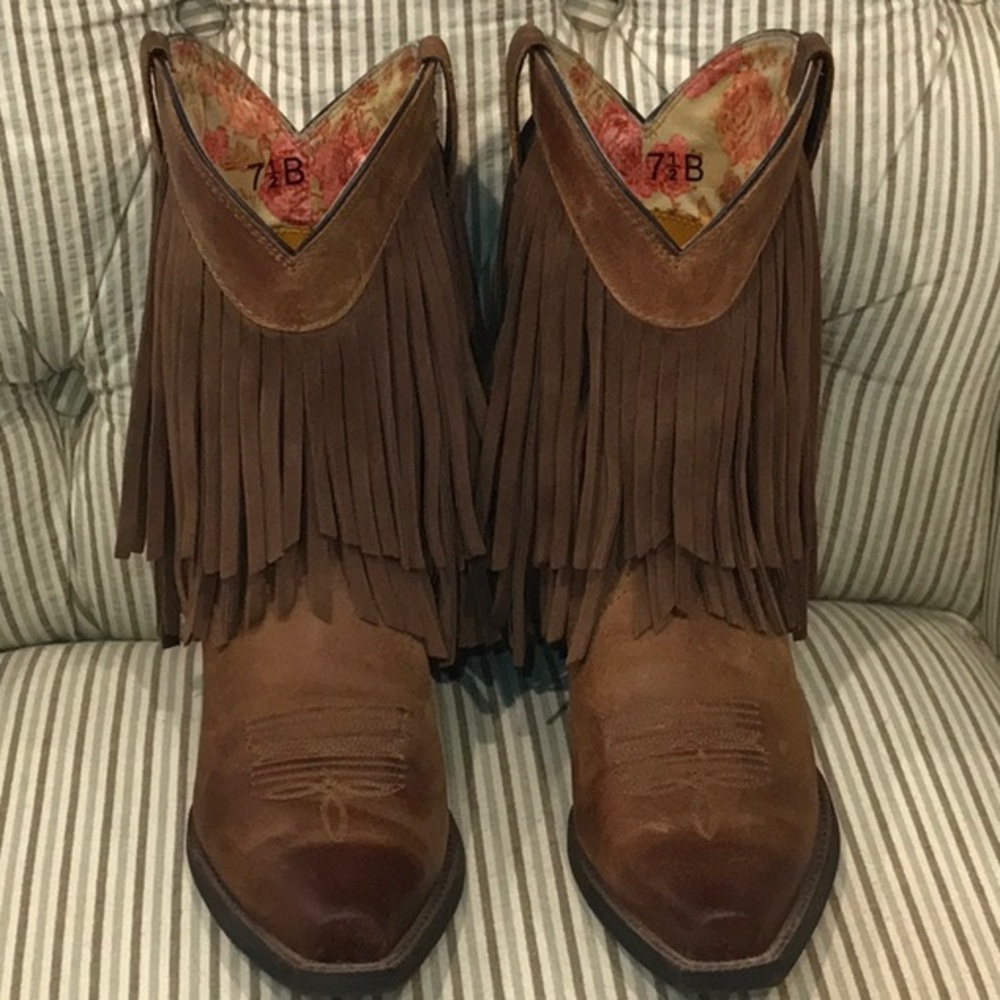 Ariat Fringe Boots 🤠
